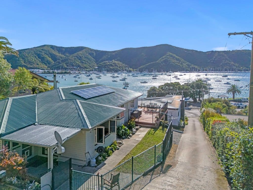 374A Waikawa Road, Waikawa