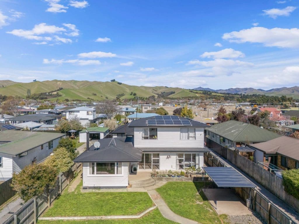 9A Buick Street, Redwoodtown