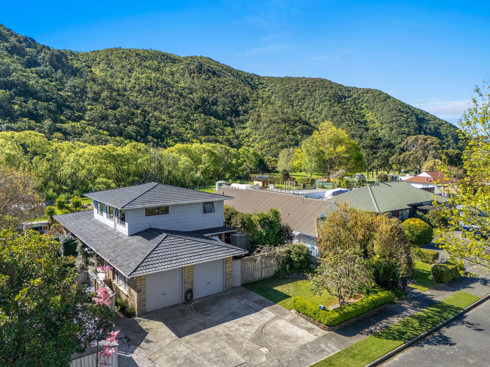 A Must See Family Home with a Holiday Feel!